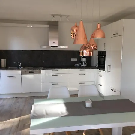 Ferienwohnungen Lamisto am Waldesrand Neckartenzlingen Exterior foto