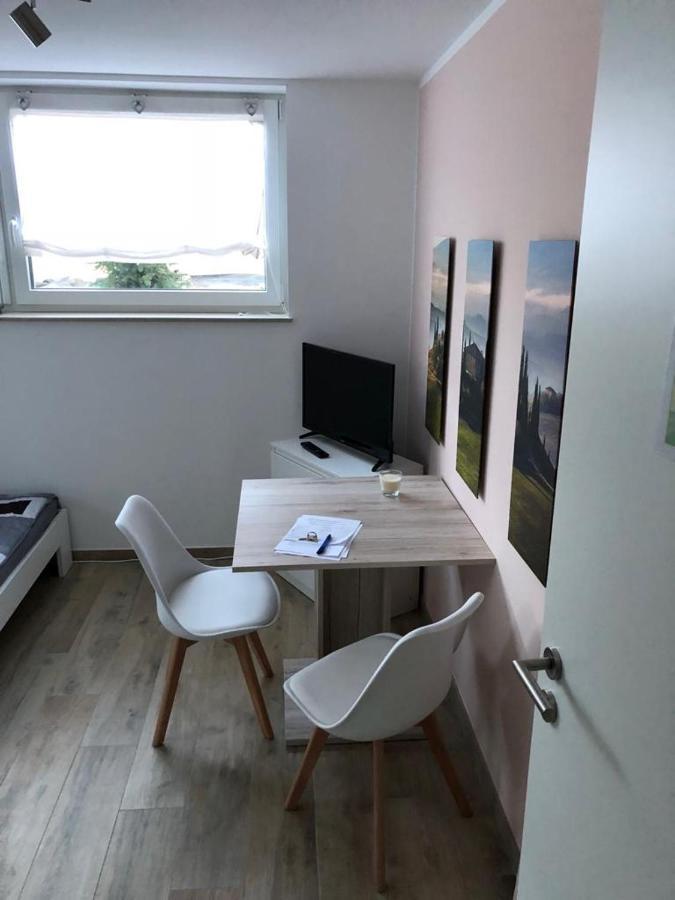 Apartment Lamisto Am Waldesrand Neckartenzlingen