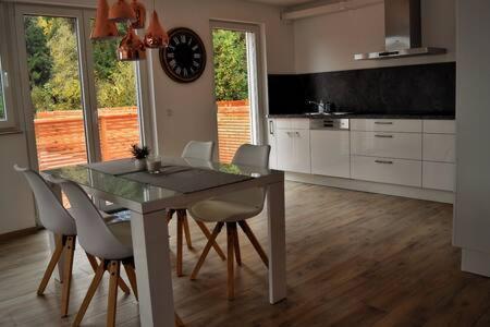 Lamisto Am Waldesrand Apartment